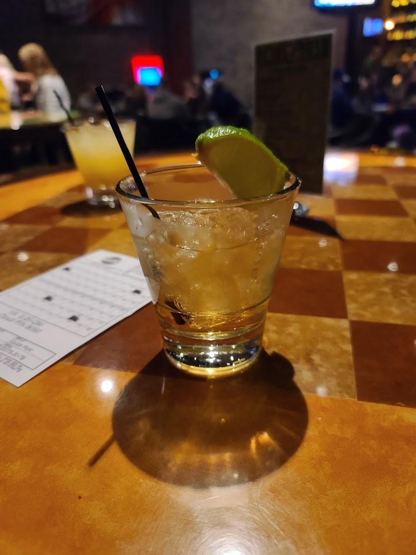 Houston's Lounge