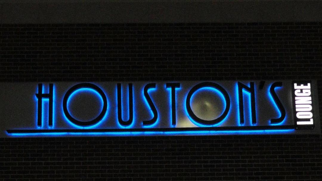 Houston's Lounge