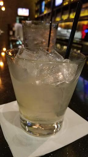 Houston's Lounge